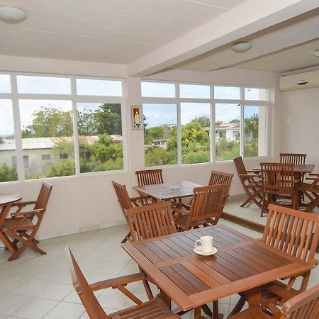 Caribbean Inn And Suites St. John's Экстерьер фото