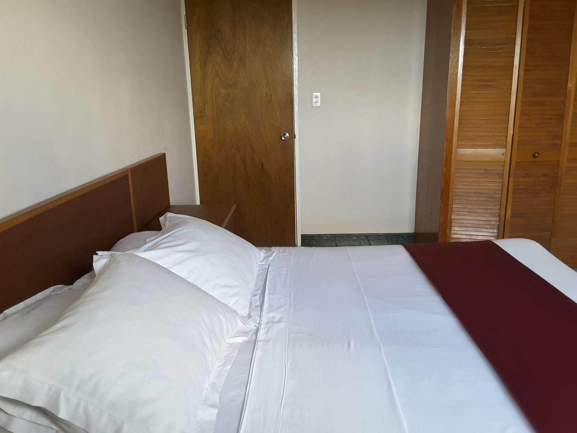 Caribbean Inn And Suites St. John's Экстерьер фото